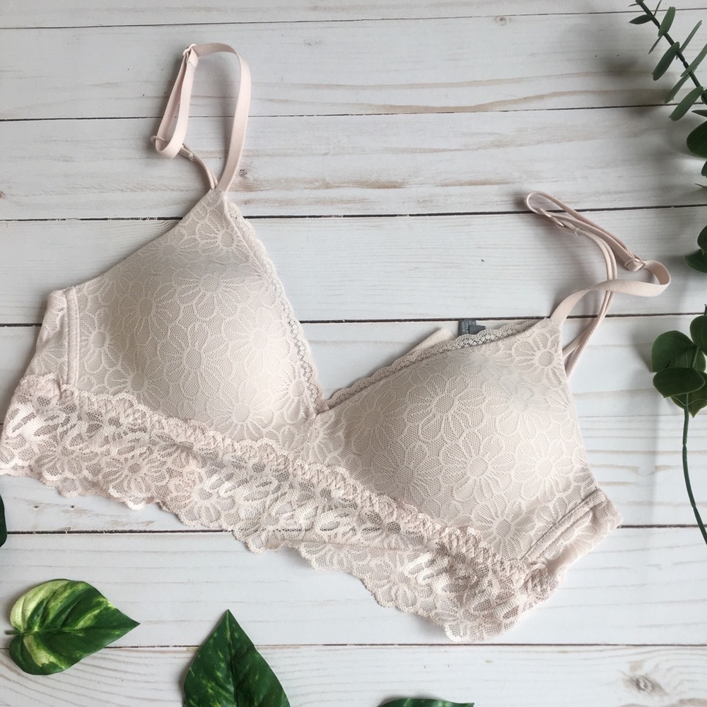 Light pink lace aerie bra